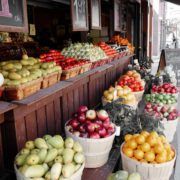 street-market-fruits-grocery-large gezond eten niet duur flexbounce fitness trampoline